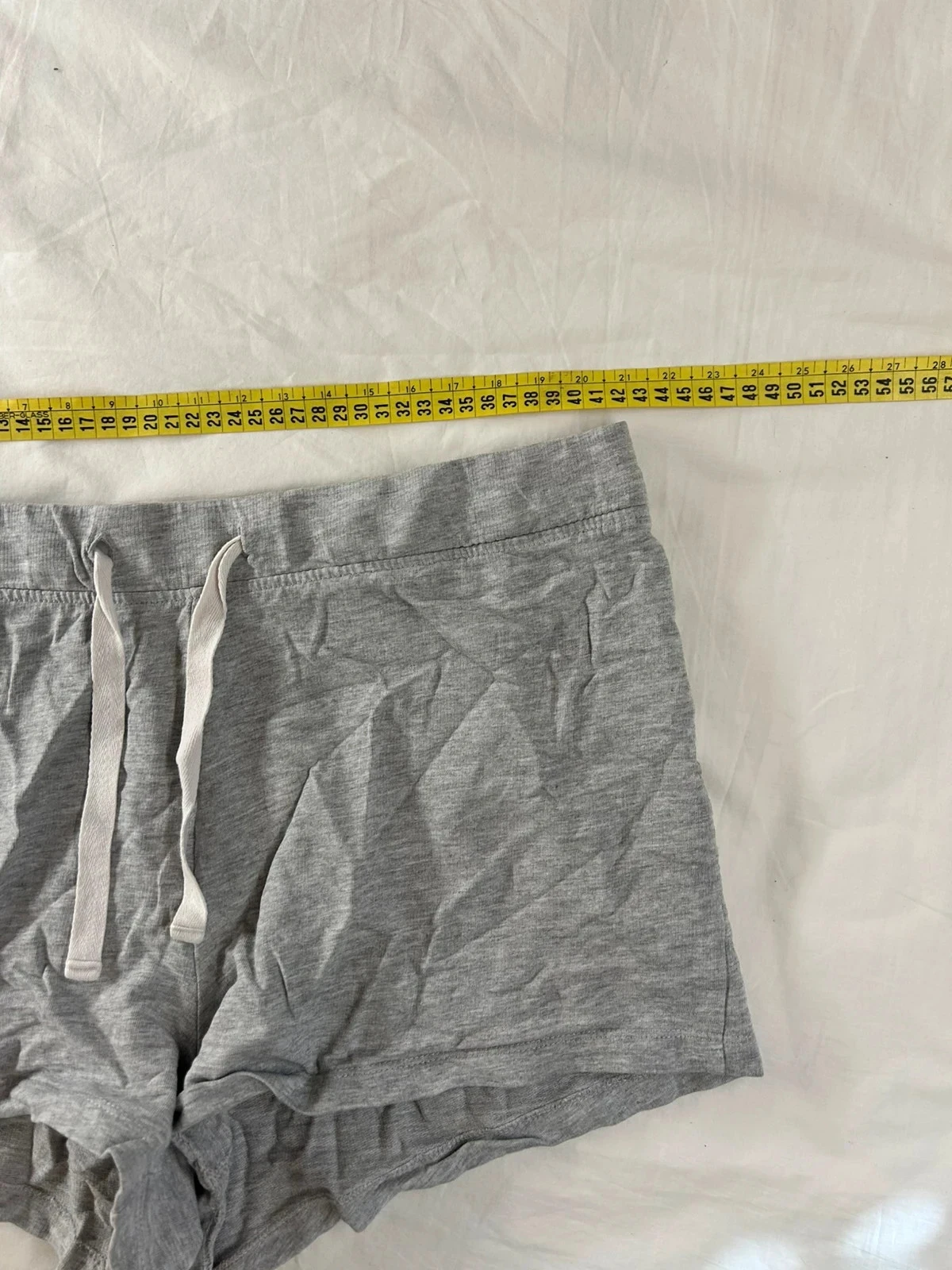 Esmara high-waisted gray shorts – photo 3